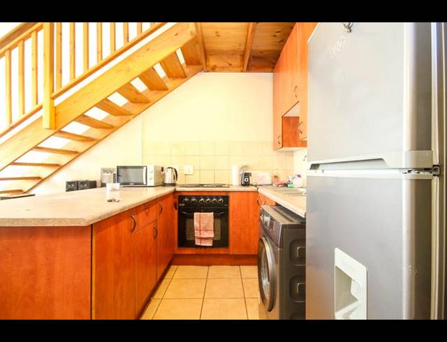 2 BEDROOM APARTMENT FOR SALE IN HALFWAY HOUSE